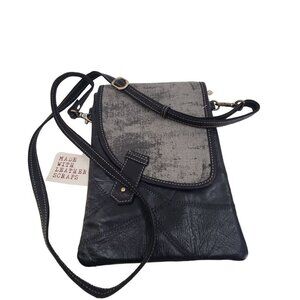 NWT Vaan & Co.  Noho Black Brisk Crossbody Black